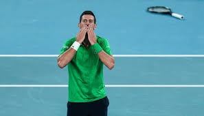 图片报：拜仁17岁小将吉布森因违反规定被送回母队翁特哈兴